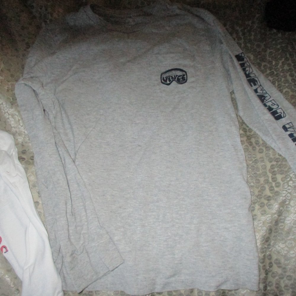 two vineyard vines boys long sleeve t shirts one white Med and one gray one smal - Picture 3 of 6